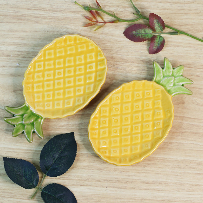 Wonderland Imported Pineapple Ceramic Tray (Set of 2)