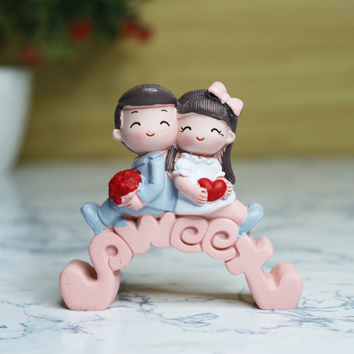 Wonderland Single Piece Sweet Young Couple| figurine statue| home décor| gift articles | gift item| Shelf Decor