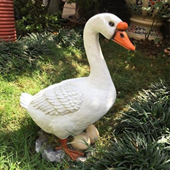 Duck Statue for Balcony and Garden Decoration (White)