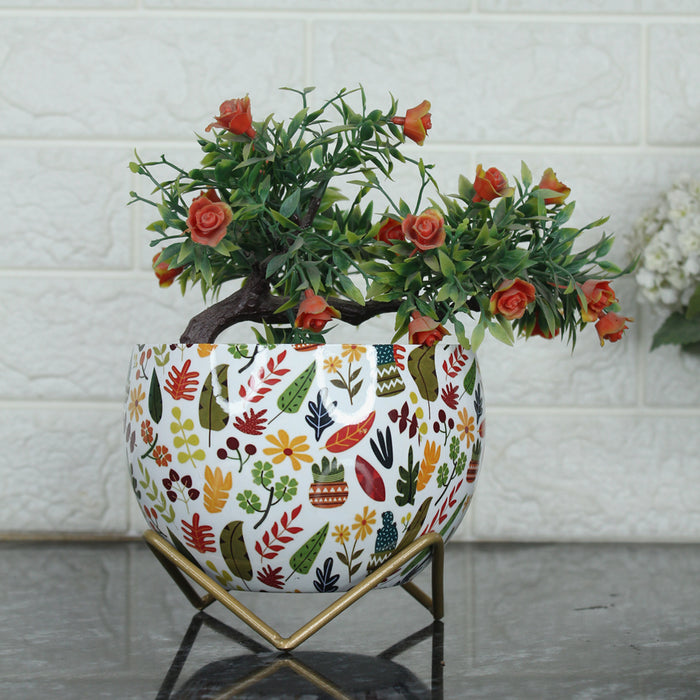 Multi leaf white Metal Pot