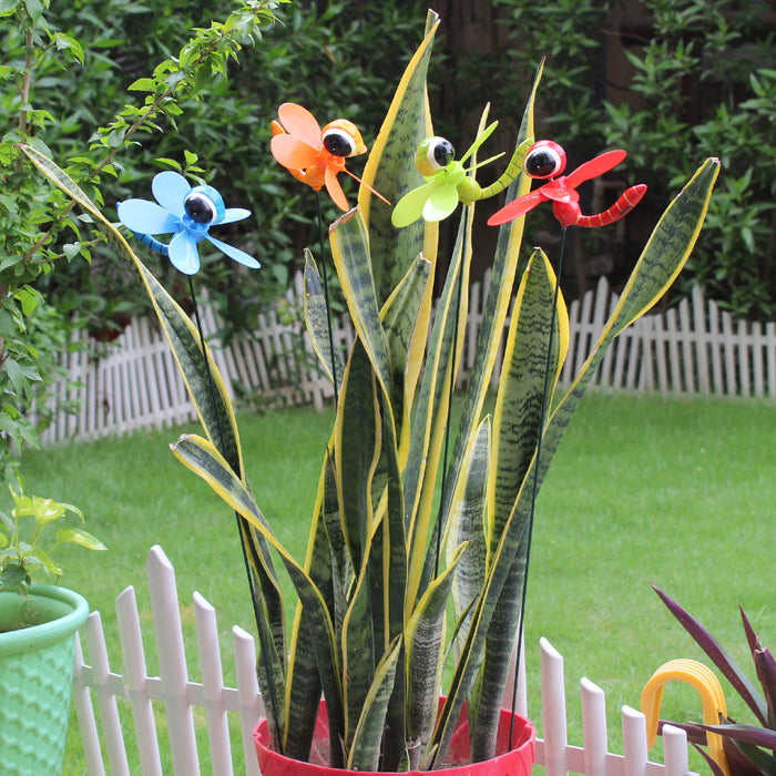 Wonderland (Set of 4)  colourful bee stakes|Garden sticks, outdoor garden stakes, decorative garden accessories