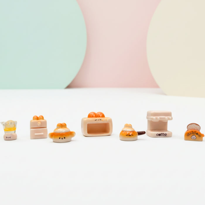 Wonderland 7-Piece Kawaii Miniature Kitchen Collection – Tiny "Sweet Face" Appliances & Cookware – Desktop Decor, Dollhouse Furniture, and DIY Craft Accessories