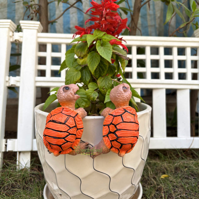 Wonderland Set of 2 Whimsical Turtle Pot Huggers – Decorative Garden Statue Resin Animal Planter Hangers for Indoor & Outdoor Pots