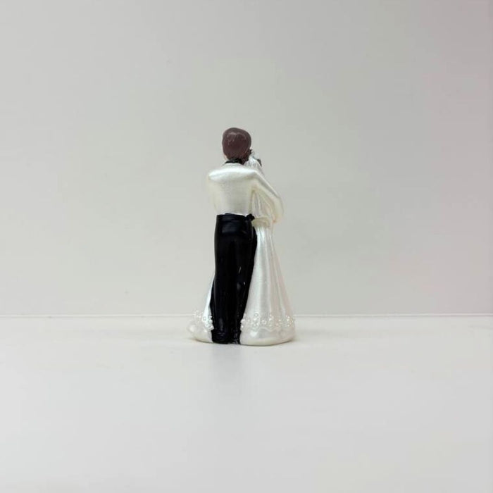 WonderlandCouple Miniature Elegant Resin Bride and Groom Hugging Figurine