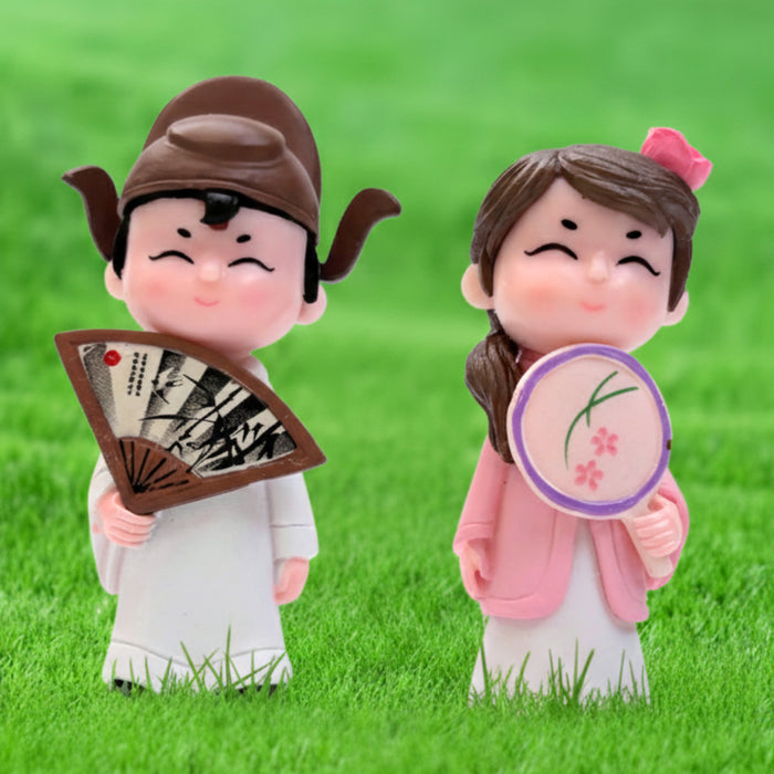 Wonderland Sweetheart Couple Miniature Statues – 2-Piece Set of Romantic Figurines for Home Decor, Desktop Ornaments, and Gift Displays