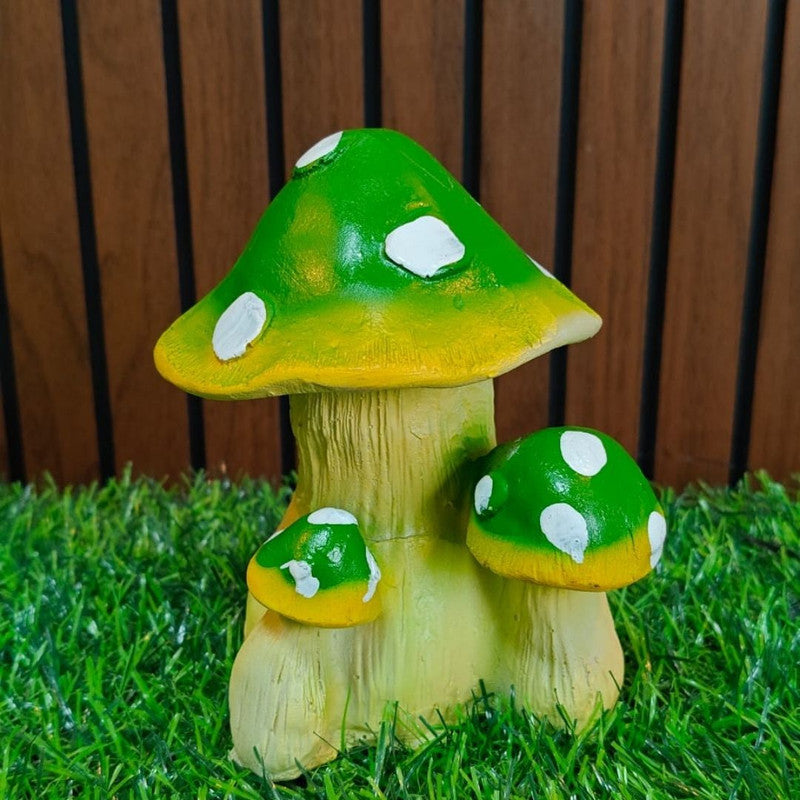 Green Mushroom Cluster Garden / Balcony Decor Statue