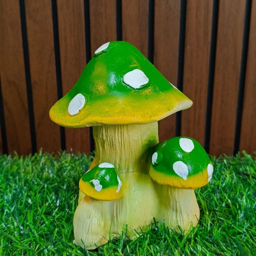 Green spotted mushroom cluster statue fairy garden decor outdoor indoor polyresin figurine whimsical showpiece patio balcony decoration