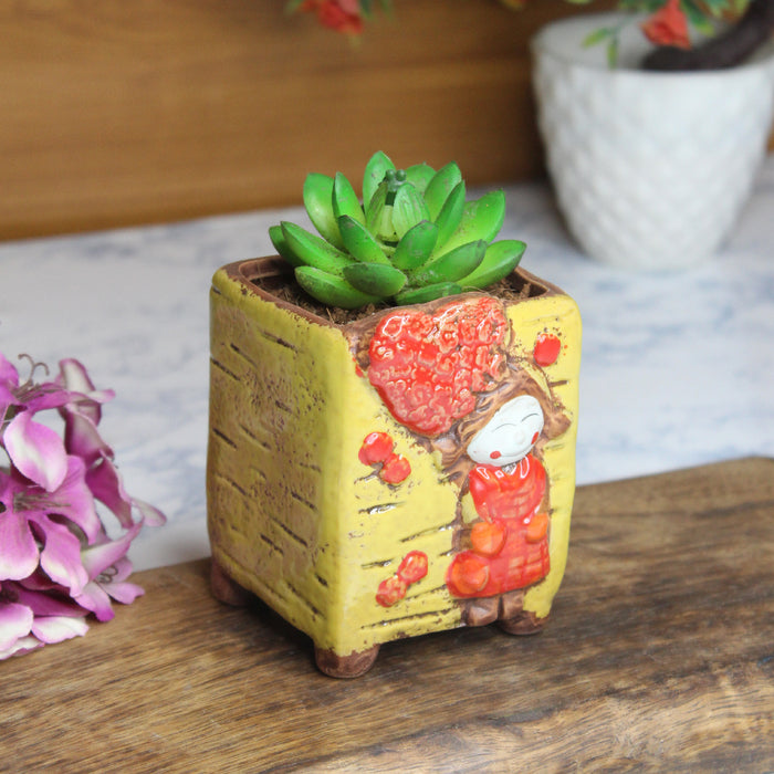 Wonderland Ceramic yellow pot with girl