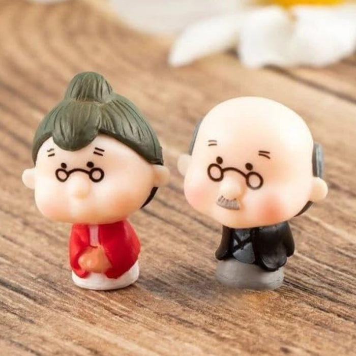 Wonderland Handcrafted Grandparents Miniature Statues – Sweet Elderly Couple Home Decor Figurines for Shelves and Desks| Fairy Garden Accessories, Doll House, DIY Craft, Display (Set of 2)