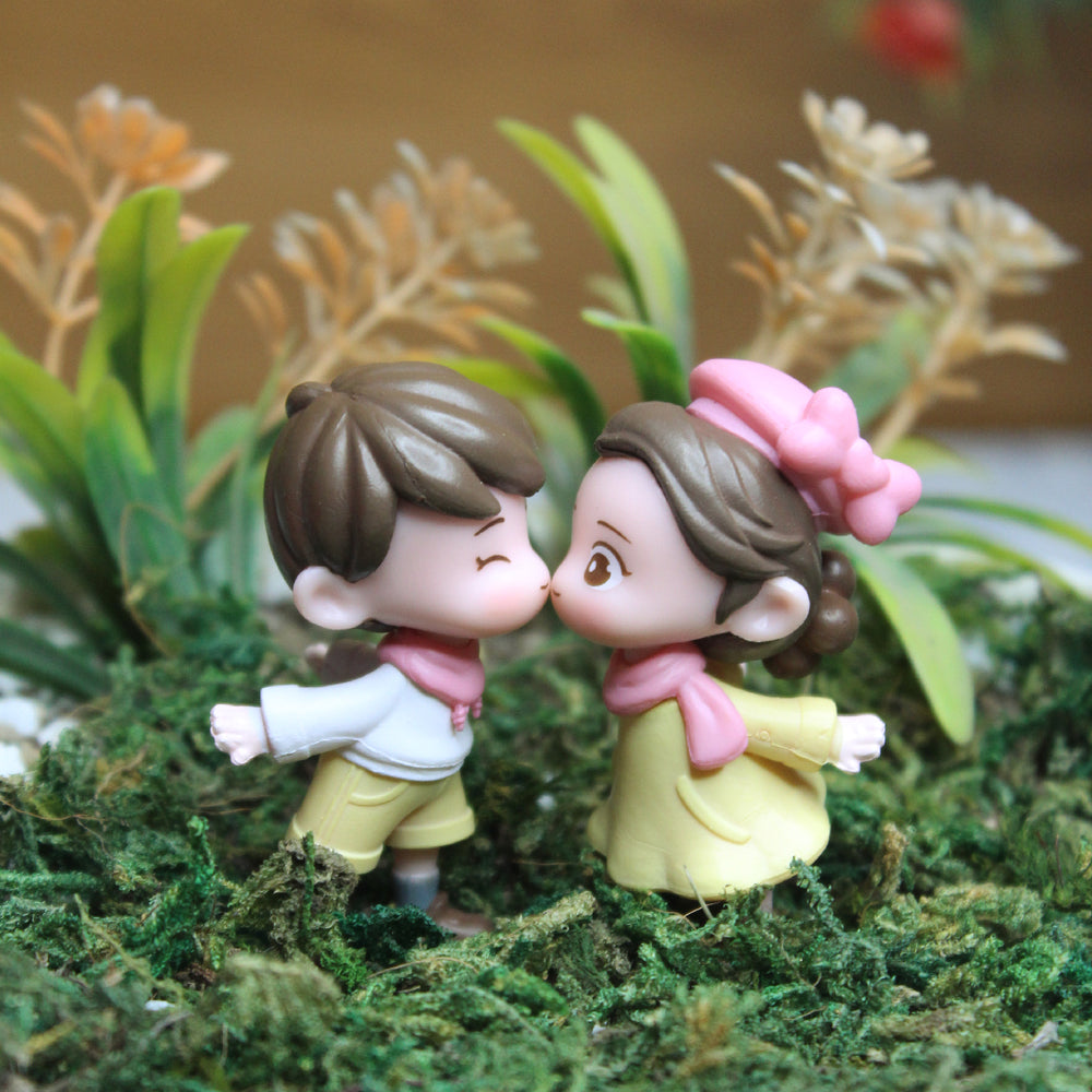 Imported Miniatures ( pack of 4 ) Romantic Couple Miniature | Shelf Décor | Miniature Figurine| Shelf Décor | Resin Home décor | Gift Items| Car Dashboard- Boy- 1x1x2, Girl- 1x1.2x2.2 inch