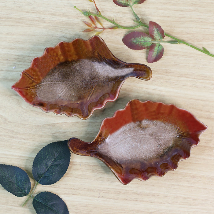 Wonderland Imported Small Leaf Ceramic Tray (Set of 2)