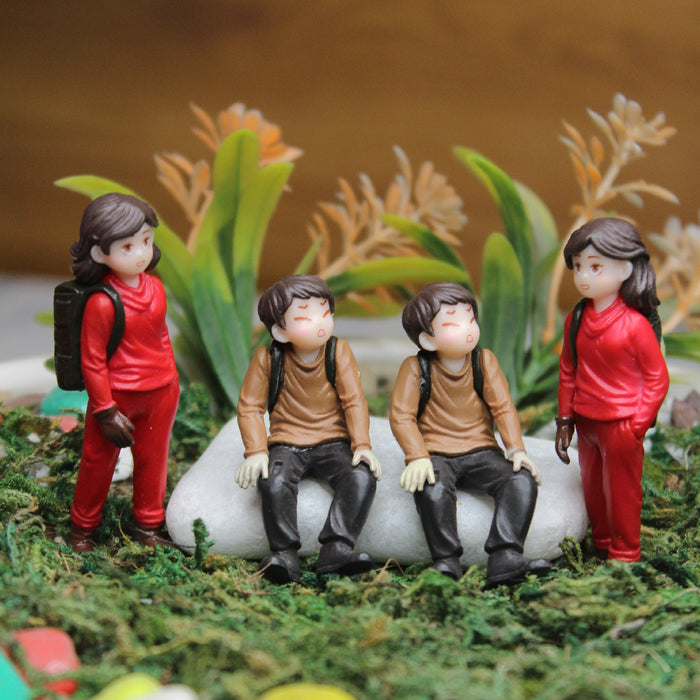 Wonderland imported miniatures ( pack of 4 ) smart couple