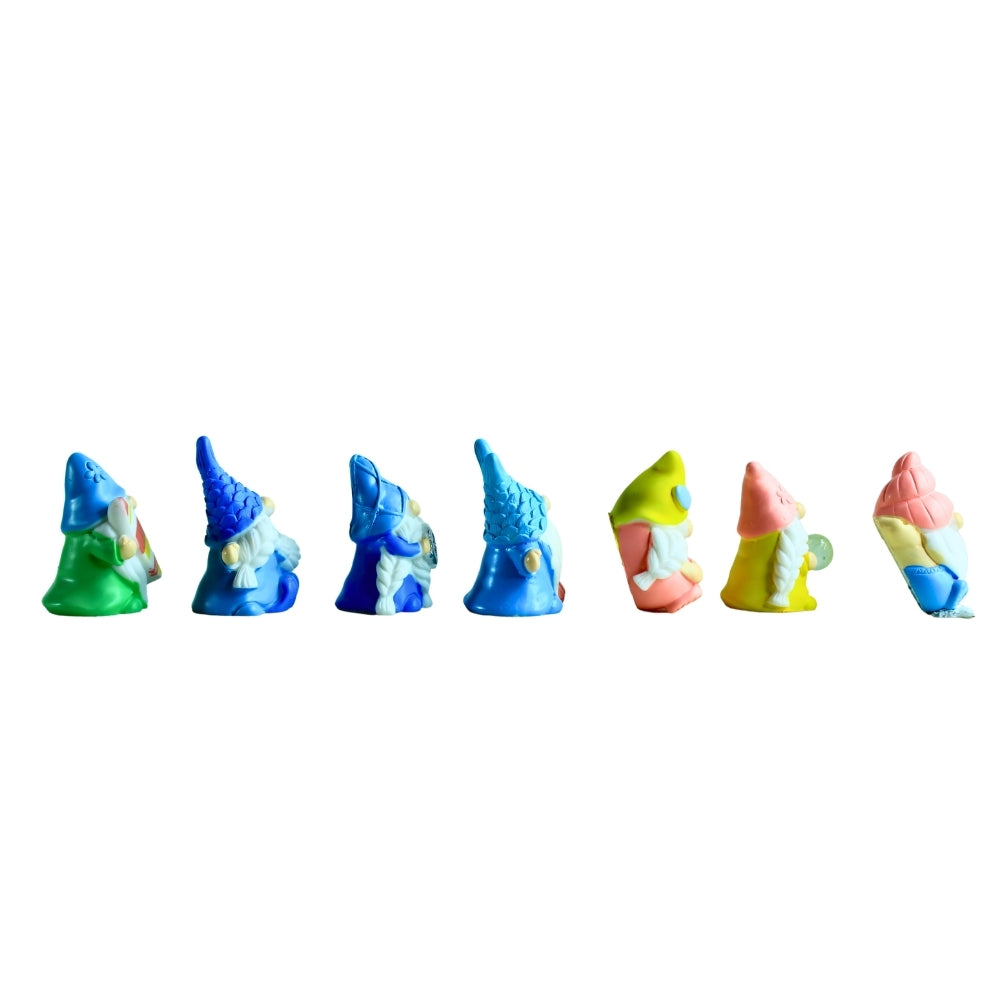 Wonderland (Set of 7 Christmas Mini Gnomes Cute Beach Summer Gnomes Resin Miniature Gnomes Figurines Fairy Garden Accessories