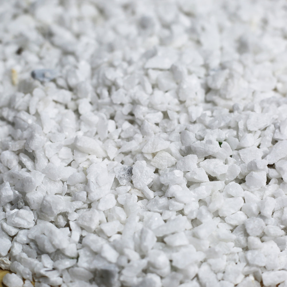 Wonderland White Natural Chips |Decorative Pebbles|Garden Pebbles|Colored Pebbles|Smooth pebbles|River Pebbles( 1 kg pack )