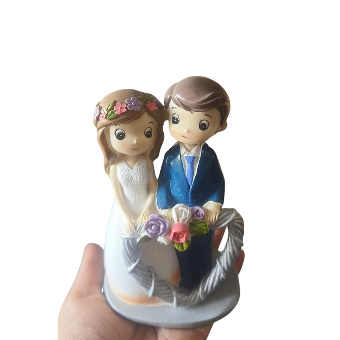 5.5 inch Hand-Painted Sweetheart Wedding Couple Figurine |