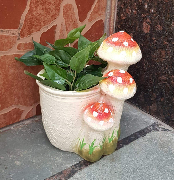 Wonderland Polyresin Mushroom Planter Pot, Red, 6.2x5.2x7.1 inch, 3 Pc