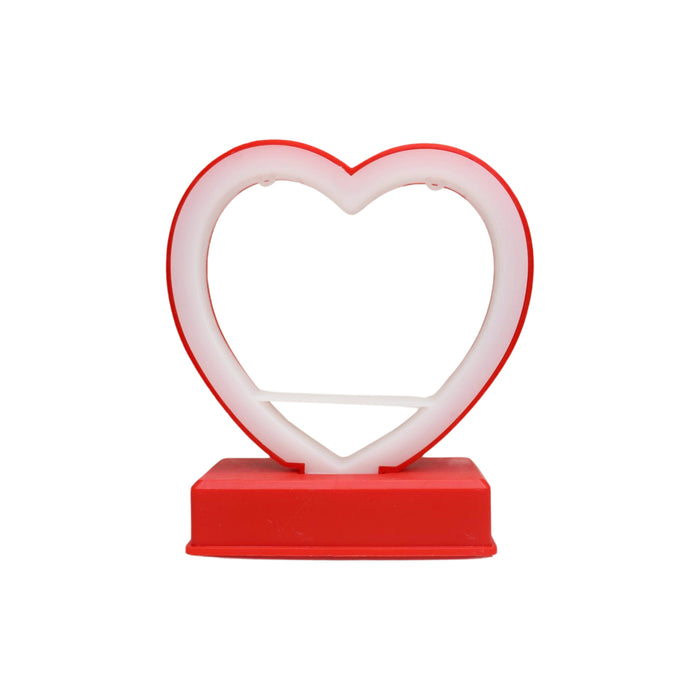 Wonderland heart shape light with miniature couple, Ideal for gifting