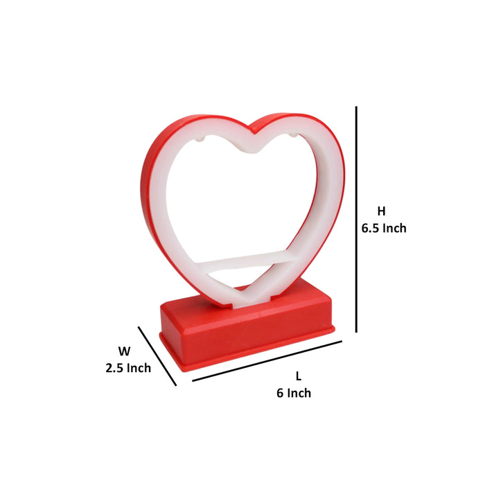 Wonderland heart shape light with miniature couple, Ideal for gifting