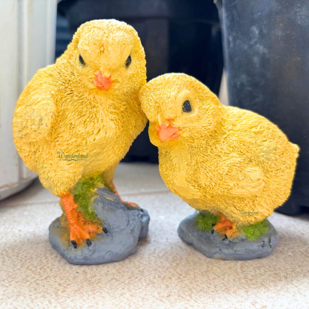 Small Yellow Chick Figurines, Set of 2, Resin Garden Decorative Statues