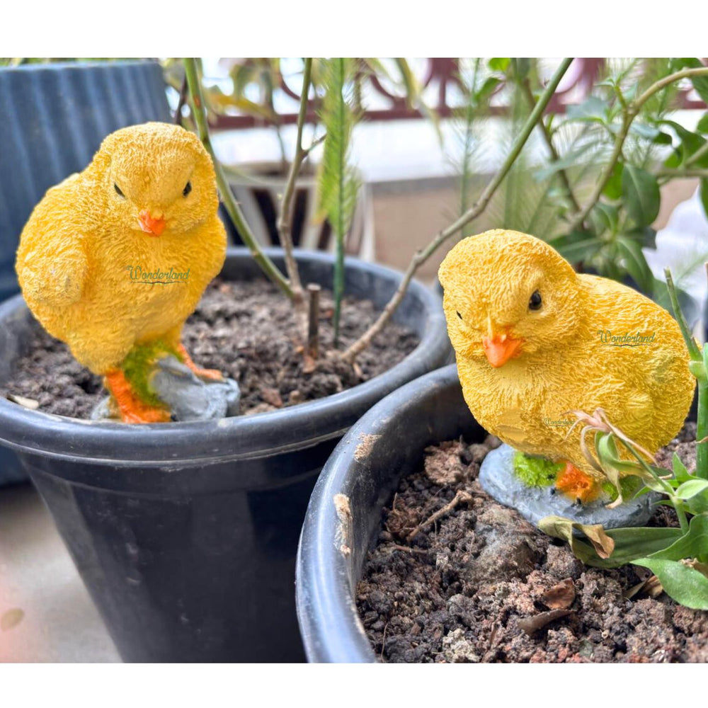 Small Yellow Chick Figurines, Set of 2, Resin Garden Decorative Statues