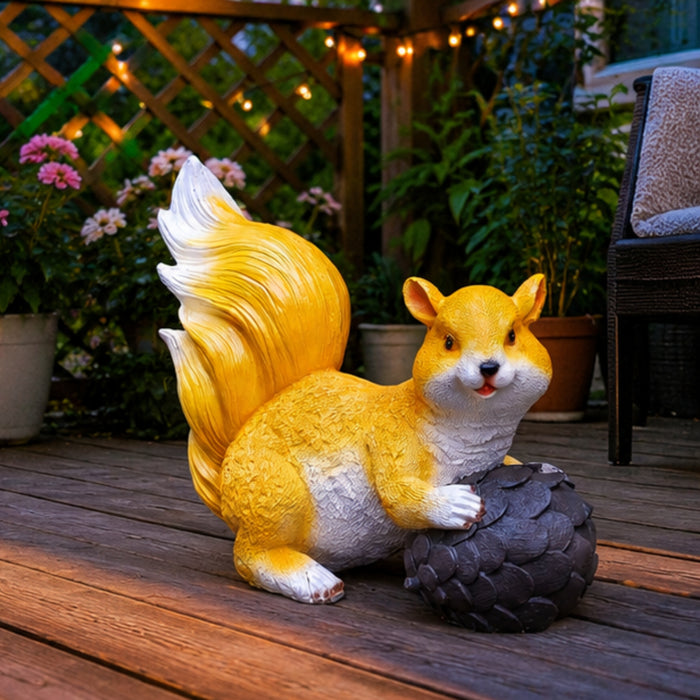 Big Sitting Squirrel for Balcony and Garden Decoration
