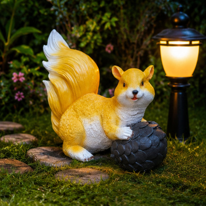 Big Sitting Squirrel for Balcony and Garden Decoration