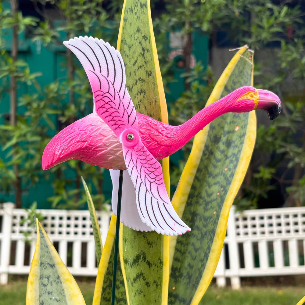 Decorative Flamingo Garden Sticks with Kinetic Spinning Wings (Set of 4) – Multicolor Waterproof Resin Pinwheel Stakes for Lawn, Balcony & Outdoor Plant Decor