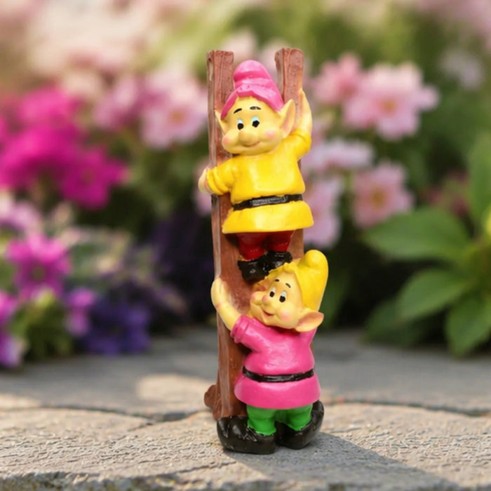 Resin Funny 2 Gnomes on Ladder Santa Idol, Standard (Style 02)