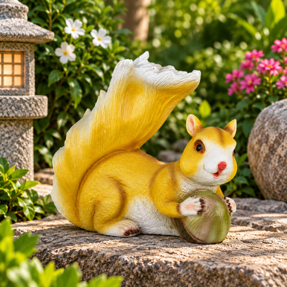 Squirrel Statue for Balcony and Garden Decoration