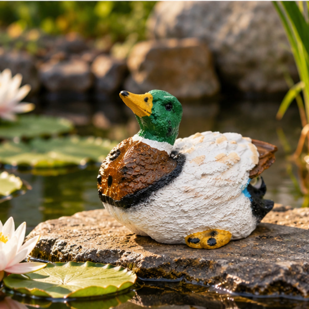 Duck Statue for Home and Garden Decoration (Green)