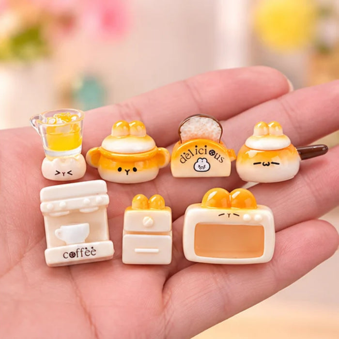 Cute Bread-Themed Miniature Kitchen Appliance Set (7-Piece Plastic Collectible)