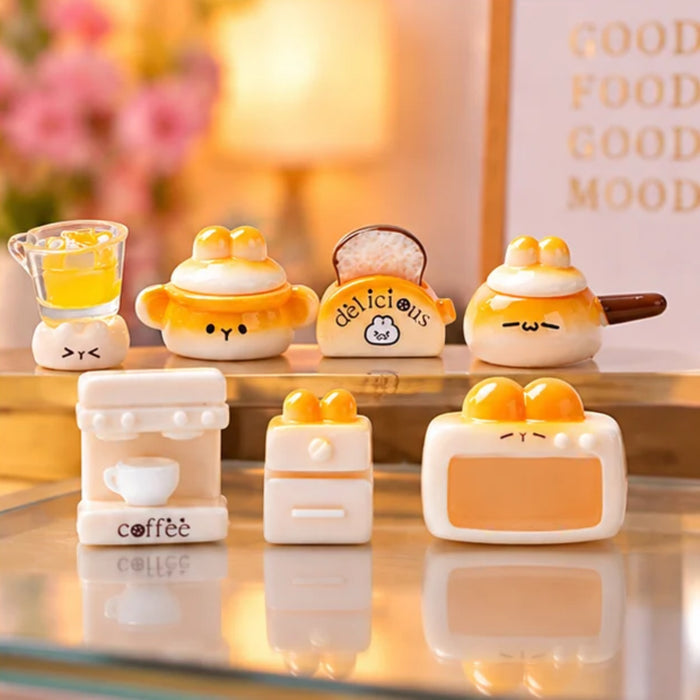 Cute Bread-Themed Miniature Kitchen Appliance Set (7-Piece Plastic Collectible)