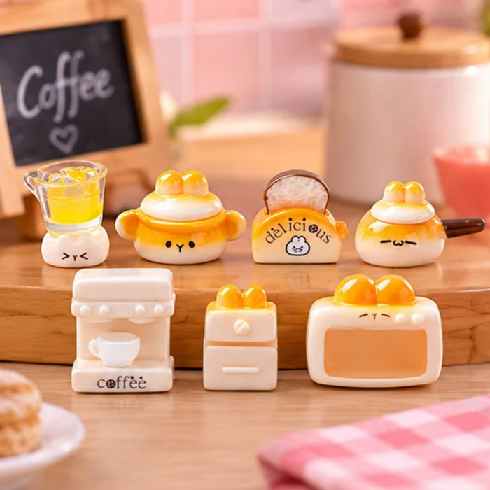 Cute Bread-Themed Miniature Kitchen Appliance Set (7-Piece Plastic Collectible)