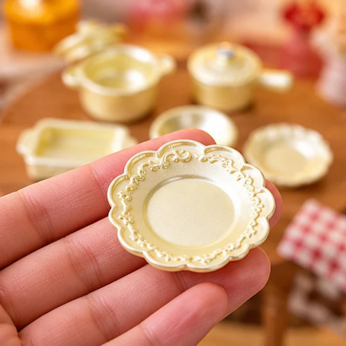 Elegant Gold Dollhouse Miniature Cookware & Dinnerware Set – 7-Piece Collection