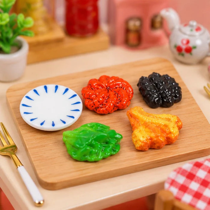 Miniature Food and Plate Set (Pack of 5 Collectibles)