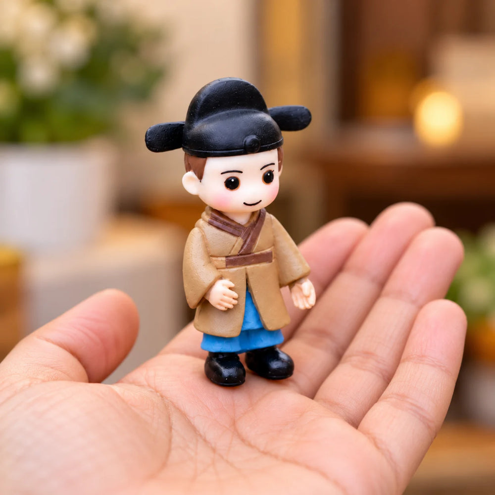 Miniature Cute Traditional Couple Figurines Set of 2 for Garden Decor, Dollhouse, and Micro Landscape Setup
