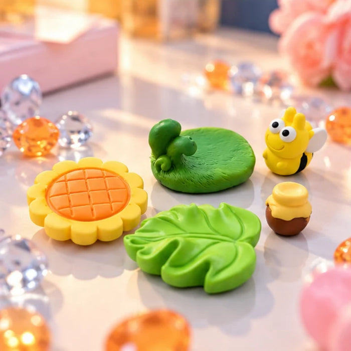 Miniature Garden Bee & Sunflower Set – 6-Piece Cute Plastic Micro Landscape Ornaments, DIY Terrarium & Fairy Garden Accessories