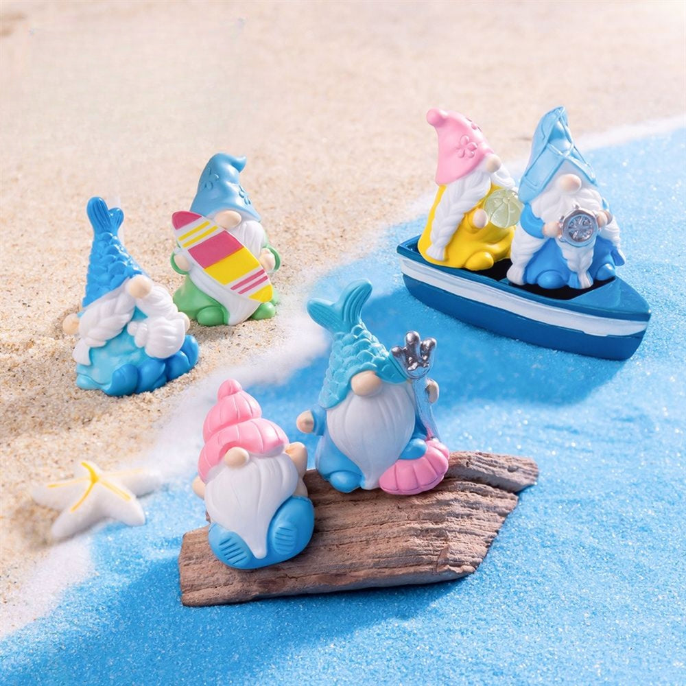(Set of 7 Christmas Mini Gnomes Cute Beach Summer Gnomes Resin Miniature Gnomes Figurines Fairy Garden Accessories