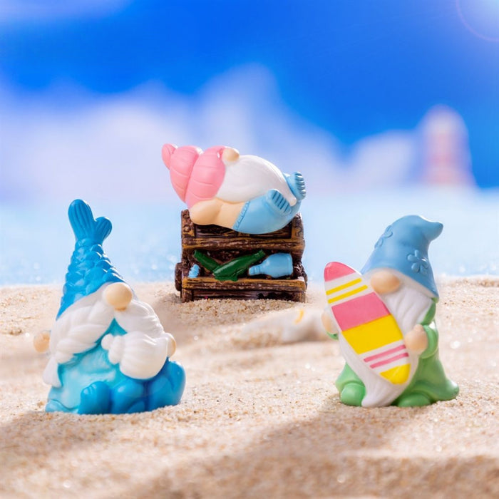 (Set of 7 Christmas Mini Gnomes Cute Beach Summer Gnomes Resin Miniature Gnomes Figurines Fairy Garden Accessories