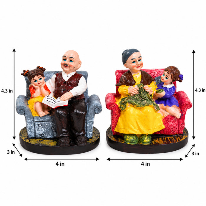 (Set of 2) Grandparents with GrandDaughter