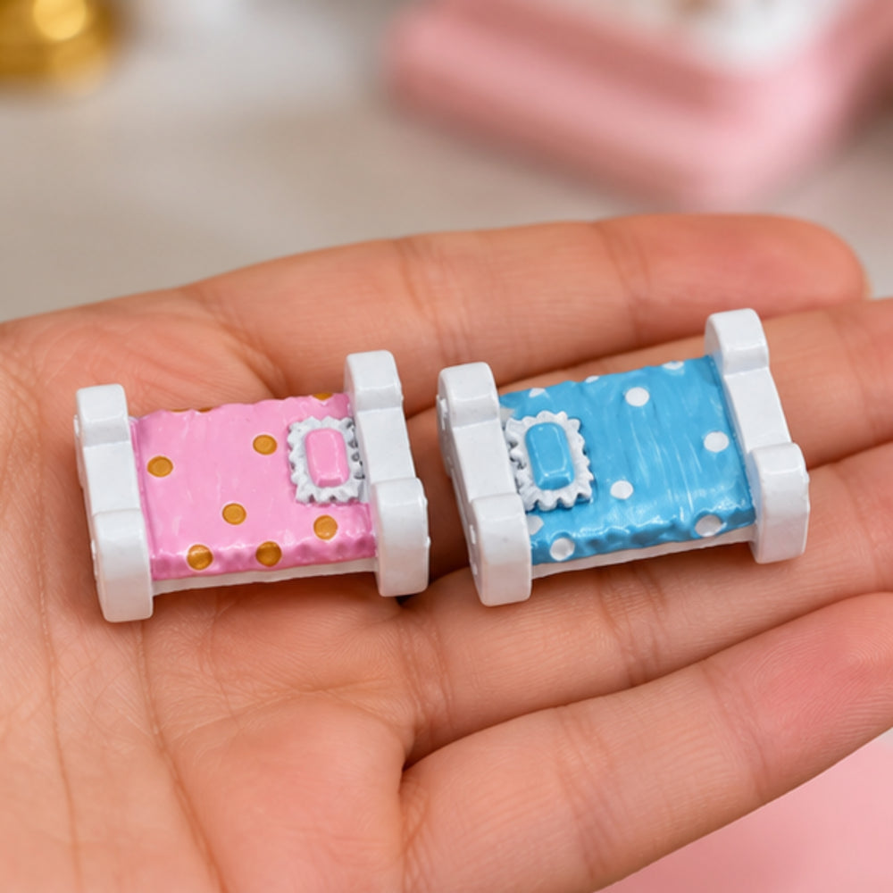 Wonderland Imported Miniatures (Pack of 2) Mini Beds  |Miniature Figurine| Shelf Décor | Resin Home décor | Gift Items