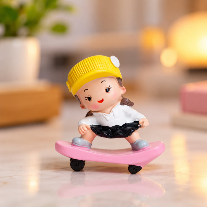 Single piece Girl on stake board Miniature