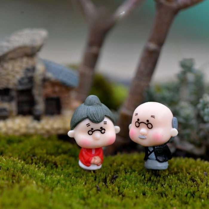 Wonderland Handcrafted Grandparents Miniature Statues – Sweet Elderly Couple Home Decor Figurines for Shelves and Desks| Fairy Garden Accessories, Doll House, DIY Craft, Display (Set of 2)