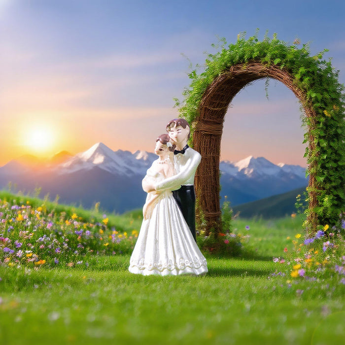 WonderlandCouple Miniature Elegant Resin Bride and Groom Hugging Figurine