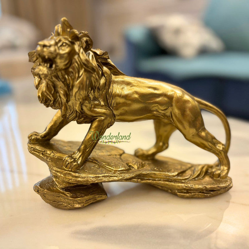 Golden Roaring Lion Statue