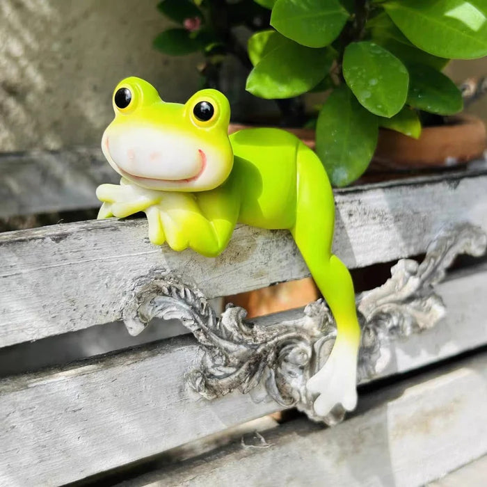 set of 2Hanging Frog Figurine Set, Pot Hugger