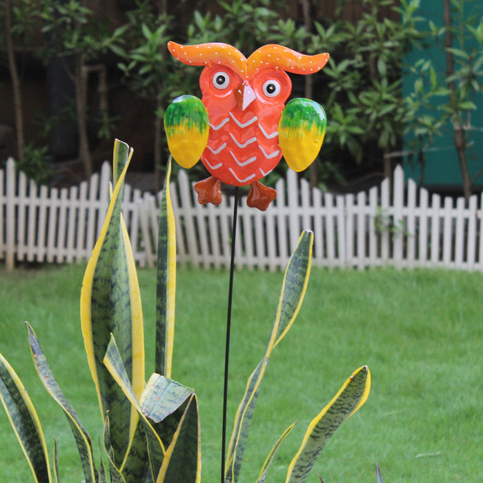 Wonderland Metal red owl garden stick