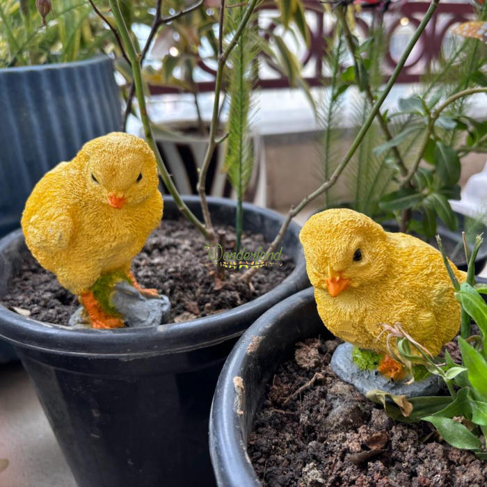 Wonderland Small Yellow Chick Figurines, Set of 2, Resin Easter Spring Garden Decorative Statues