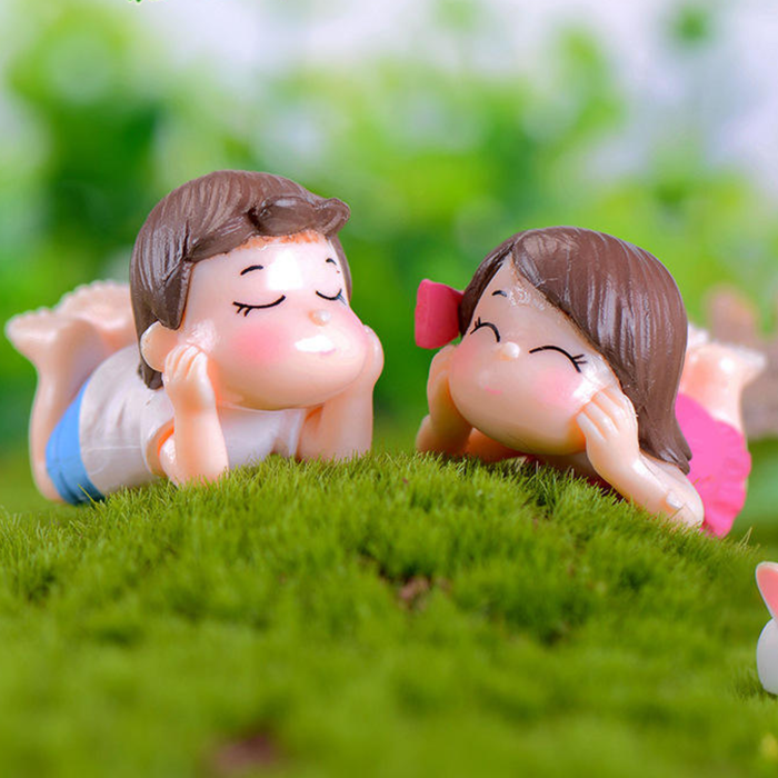 Lying Boy and Girl Couple Miniature set of 2| Figurine for tray gardening ( bonsai , plant décor, miniature toys )| Doll House Resin Craft- 1.1x1.7x1 inch