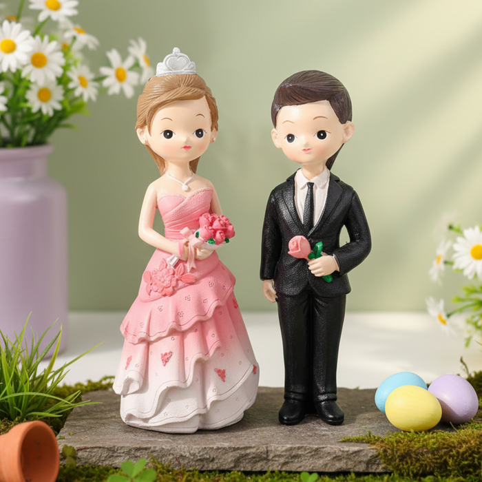 Wonderland Hand-Painted Romantic Marriage Couple Figurine Set